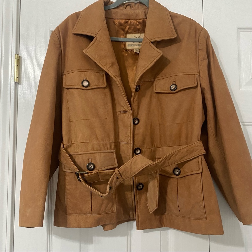 VTG leather jacket 🌿